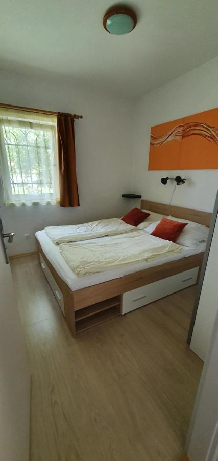 Forrest Apartman เจเนชดิแอช ภายนอก รูปภาพ